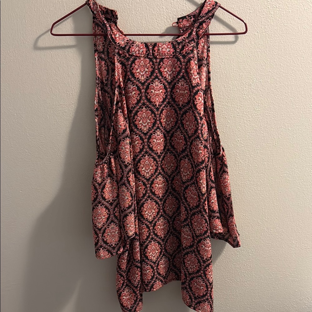 Shoulder Cut Put Patterned Top - Peach/Red and Black